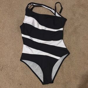 Stylish Black and White Asymmetrical Swimsuit